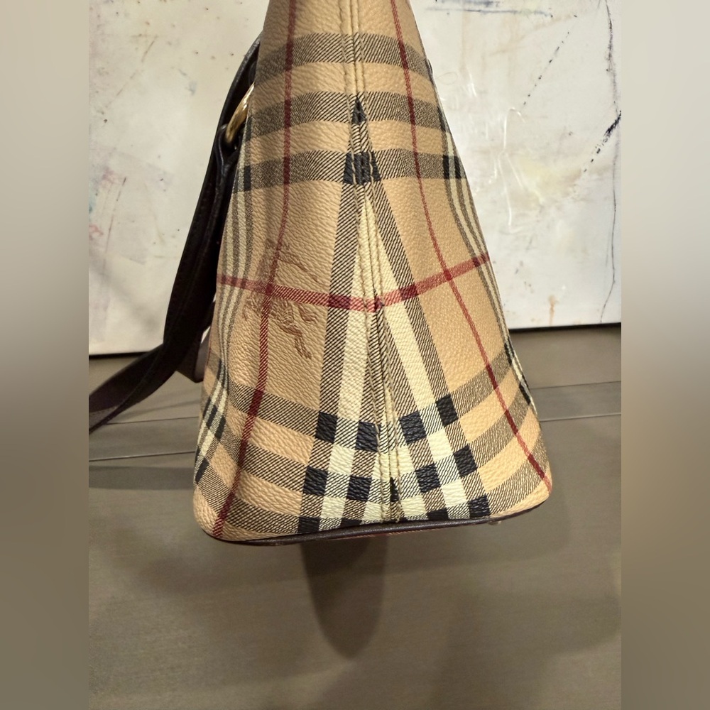 Burberry Beige Plaid Tote with Brown Leather Straps - Picture 5 of 13